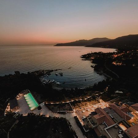 Diapori Suites Hotel カルダミリ エクステリア 写真